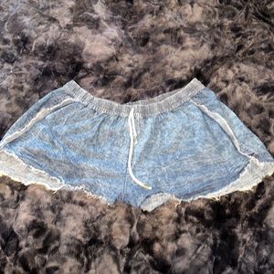 elastic denim shorts!